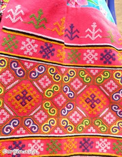 モン族の刺すミェン族の刺繍パターン