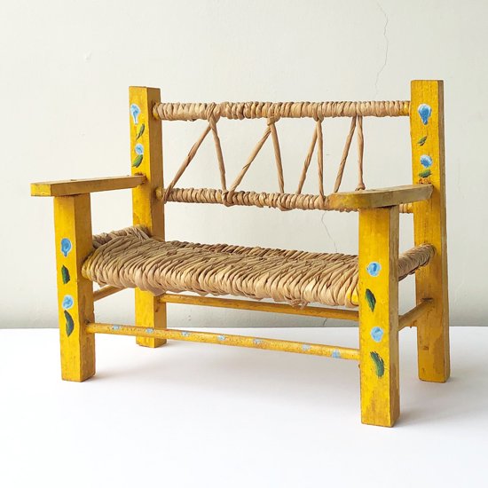  メキシコで作られた伝統的なベンチの古いミニチュア 