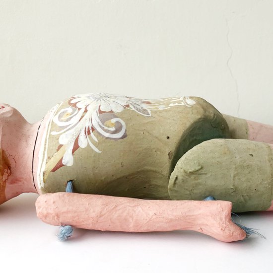  1970年代メキシコで作られたバレリーナの張子の人形 