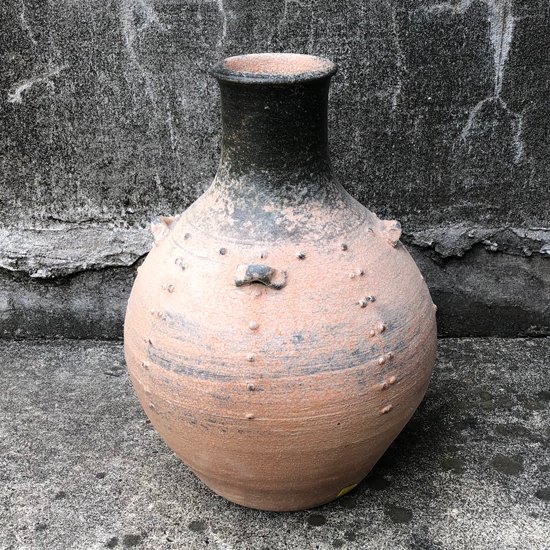  ヨーロッパの陶器 : 素焼きの首長壺 