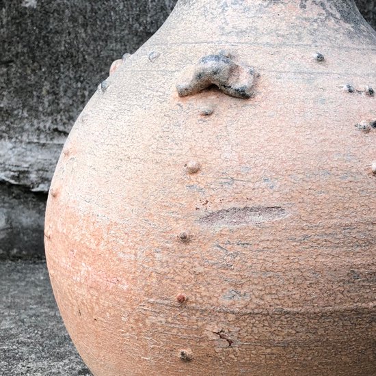  ヨーロッパの陶器 : 素焼きの首長壺  