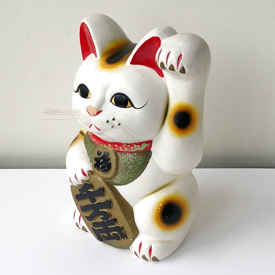 Vintage Japanese Folk Art: 招き猫
