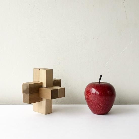 山中組木工房 : 6本組木 / 山中成夫