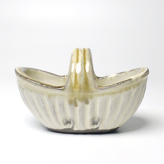 陶芸家 舩木研兒 による白釉手付鉢