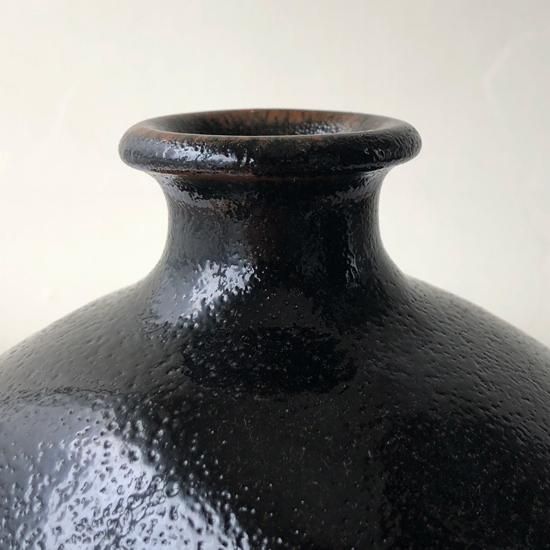 No3905出西窯　花瓶　壷　花器　陶磁器　紙箱付　島根　民藝　古美術　送料無料 Vintage Japanese Folk Art: 黒釉扁壺 / 出西窯 - Swimsuit