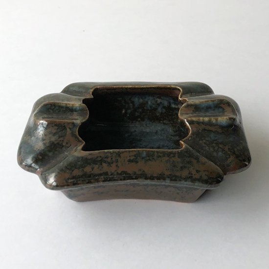  陶芸家 河井武一(1908-1990) による灰壺の古作 