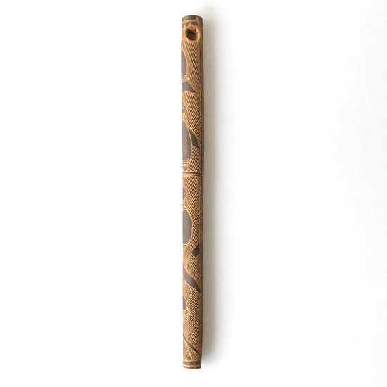  南米の先住民族のものと思われる木彫りの笛 