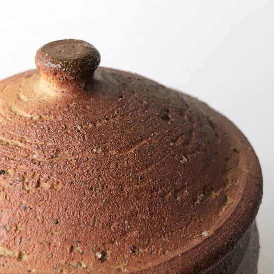  ジョン・リーチ(1939-2021) による工房「Muchelney Pottery」の蓋壺の古作 