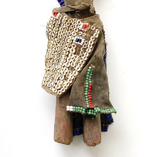ケニアのトゥルカナ族による、古い木製のフィギュア