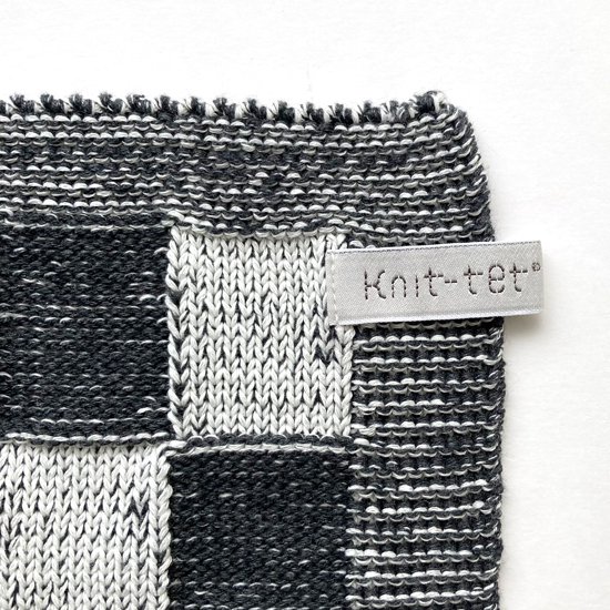  オランダのニットブランド Knit-tet のポットホルダー 