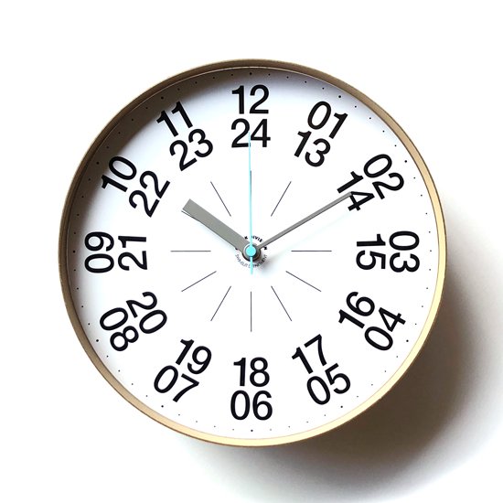  Swimsuit Department による時計のためのブランド Clock Division の壁掛け時計「24 hours」 