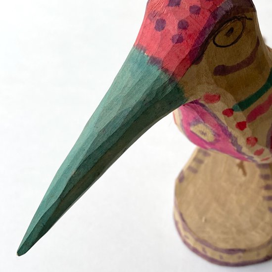  ペルーのワンカイヨで作られた古い木彫りの鳥 