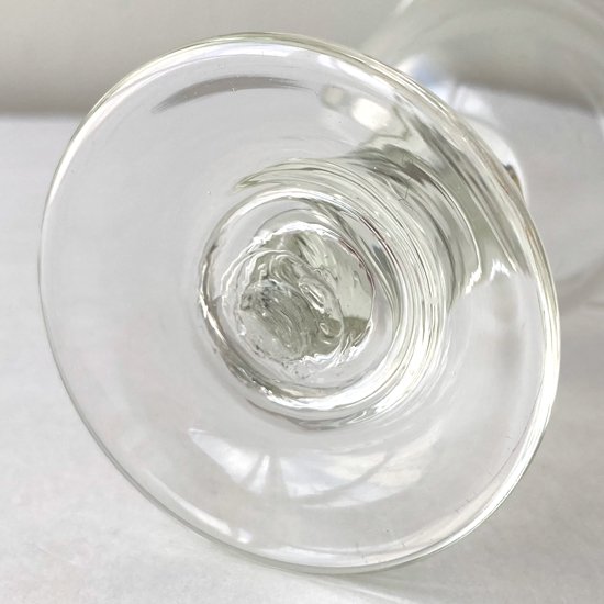 ガラス作家 舩木倭帆(1935-2013) 監修による九州民芸村のガラス工房「つくし工芸」製の足付きグラス