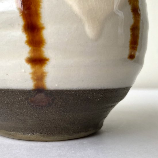  大分県日田市の山間で300年以上の歴史を持つ陶工の集落 皿山 の民窯 小鹿田焼 の古い花器