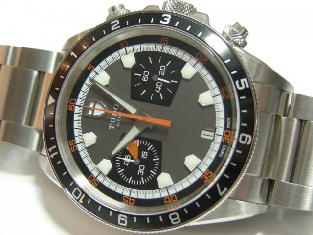 チュードル ヘリテージ クロノ グレー×ブラック Ref.70330N - 腕時計 ...