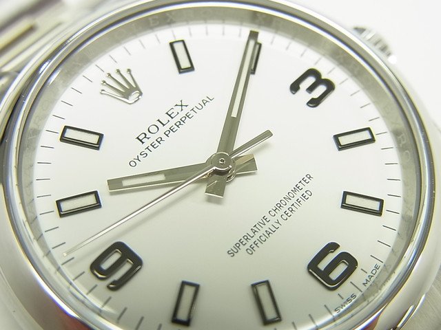 ロレックス オイスターパーペチュアル 白3・6・9 Ref.114200 - 腕時計 