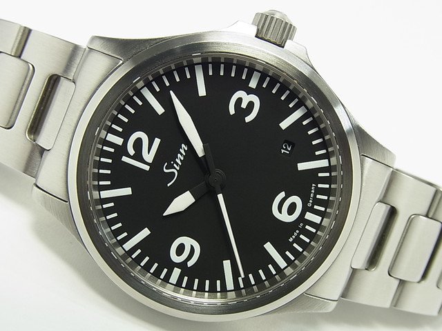 Sinn(ジン) 556.A ブラック(一部アラビア) ブレス仕様 - 腕時計専門店