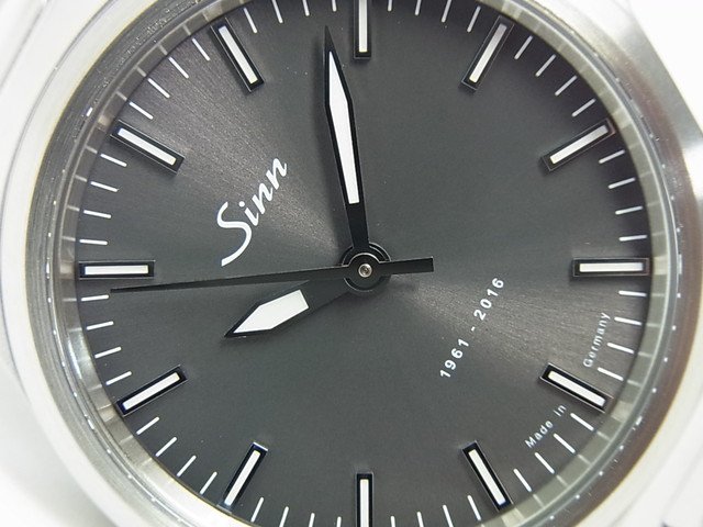 Sinn(ジン) 556.JUB ジュビリウム グレー 1000本限定 - 腕時計専門店