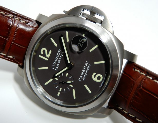 パネライ ルミノール・マリーナ AT 44MM チタン PAM00240 - 腕時計専門店THE-TICKEN(ティッケン) オンラインショップ