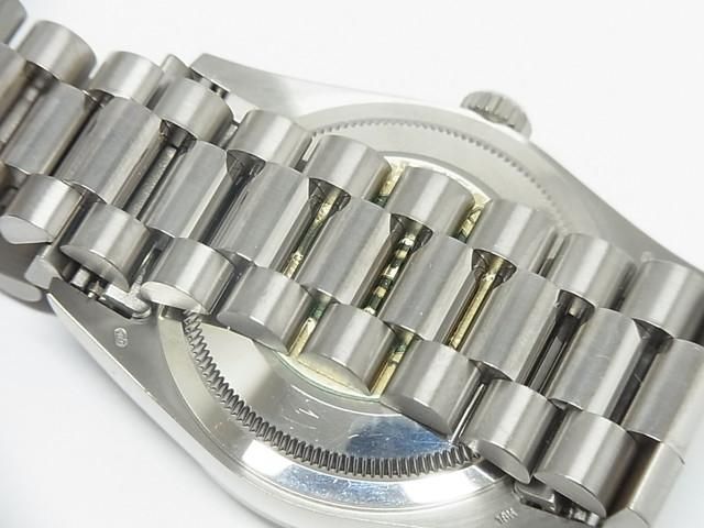 ロレックス デイデイト 18KWG シルバー文字盤 18239 A番