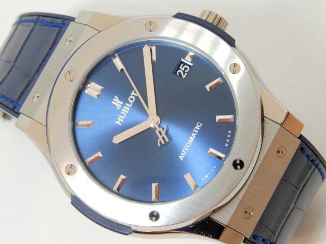 ウブロ クラシック・フュージョン チタニウム ブルー 45MM - 腕時計 