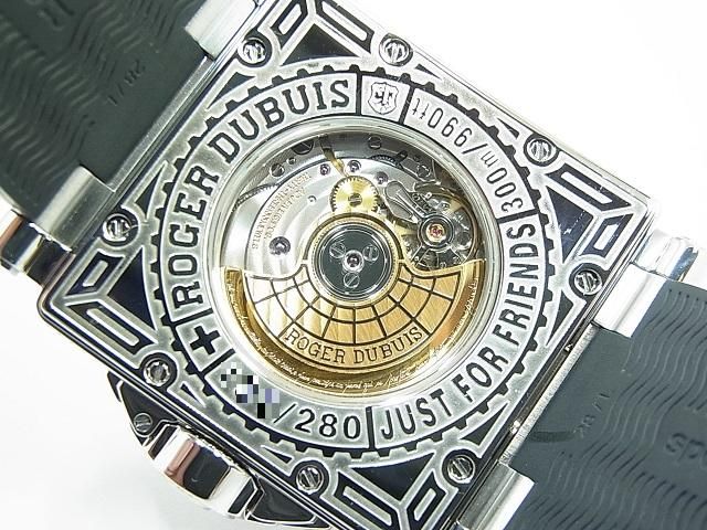 ロジェ・デュブイ アクアマーレ 41MM SS&WG シルバー 正規品