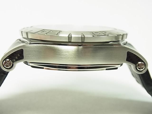 ロジェ・デュブイ イージーダイバー・46MM DBSE0257 国内正規品