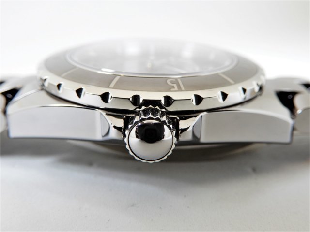 シャネル J12 クロマティック 38MM H2979 正規品 - 腕時計専門店THE-TICKEN(ティッケン) オンラインショップ