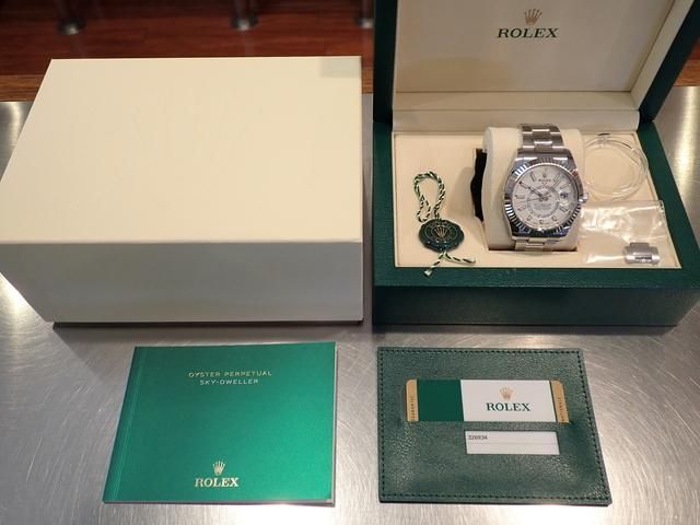 ロレックス スカイドゥエラー WGベゼル シルバーホワイト 未使用