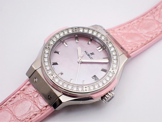 ウブロ クラシック・フュージョン パールピンク ダイヤモンド 日本限定 未使用 - 腕時計専門店THE-TICKEN(ティッケン) オンラインショップ