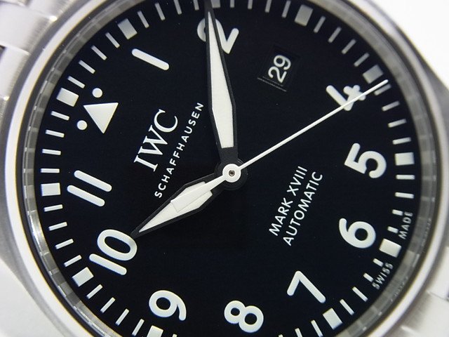 IWC パイロットウォッチ・マーク18 Ref.IW327011 正規品 - 腕時計専門店THE-TICKEN(ティッケン) オンラインショップ