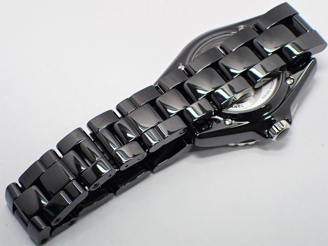 シャネル J12 メンズ ブラックセラミック シースルーバック H5697 - 腕時計専門店THE-TICKEN(ティッケン) オンラインショップ