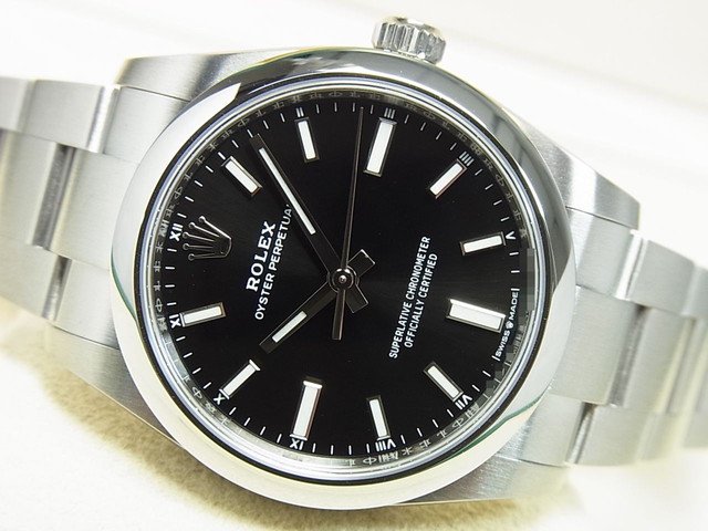 ロレックス オイスターパーペチュアル 34 ブラック Ref.124200 未使用 - 腕時計専門店THE-TICKEN(ティッケン)  オンラインショップ