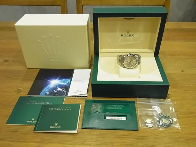 ロレックス オイスターパーペチュアル36 シルバー文字盤 126000
