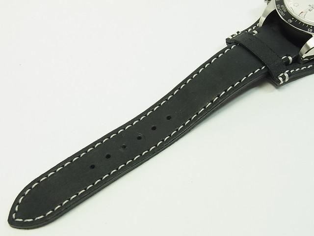チューダー ブラックベイ・クロノグラフ ホワイト×ブラック レザー仕様 
