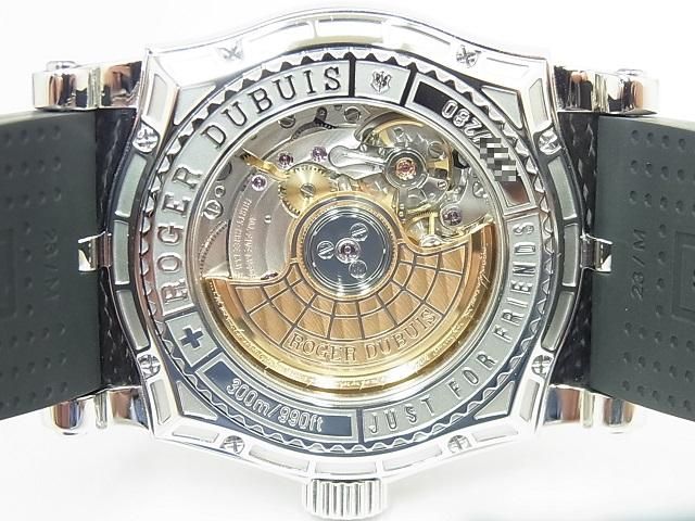 ロジェ・デュブイ イージーダイバー 40MM ブラック 18KWGベゼル