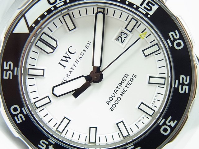 IWC アクアタイマー・オートマティック 2000 ホワイト文字盤 IW356805 - 腕時計専門店THE-TICKEN(ティッケン)  オンラインショップ