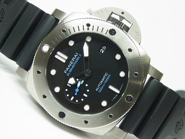 腕時計　パネライ　ルミノール1950 サブマーシブル3デイズ チタニオ