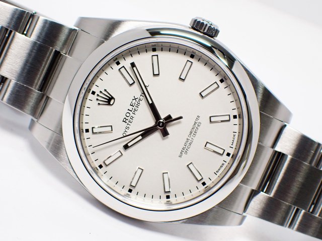 ロレックス オイスターパーペチュアル39 シルバー 114300 - 腕時計専門 