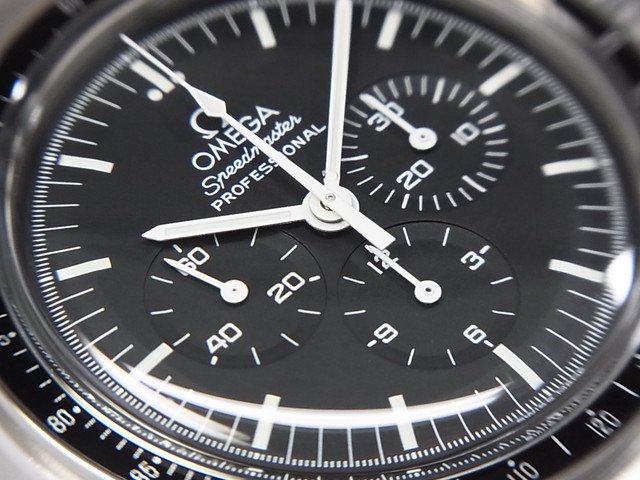 オメガ スピードマスター アポロ17号月面着陸30周年記念モデル 3574-51 - 腕時計専門店THE-TICKEN(ティッケン) オンラインショップ