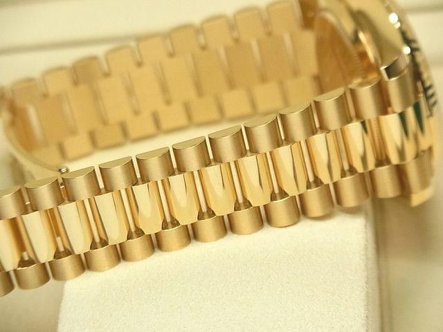 ロレックス デイデイト40 18KYG ブライトブラック文字盤 228238