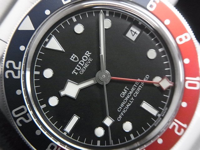 チューダー ブラックベイ・GMT Ref.79830RB レザーストラップ/Dバックル付 - 腕時計専門店THE-TICKEN(ティッケン)  オンラインショップ