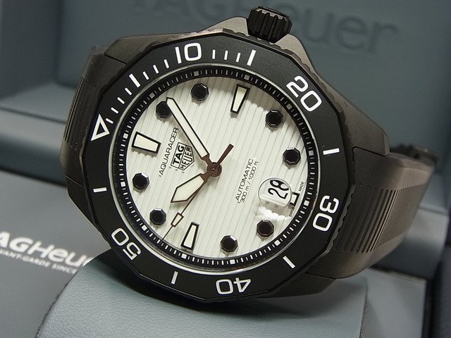 アクアレーサー プロフェッショナル300 ナイトダイバー Ref.WBP201D.FT6197 品 メンズ 腕時計