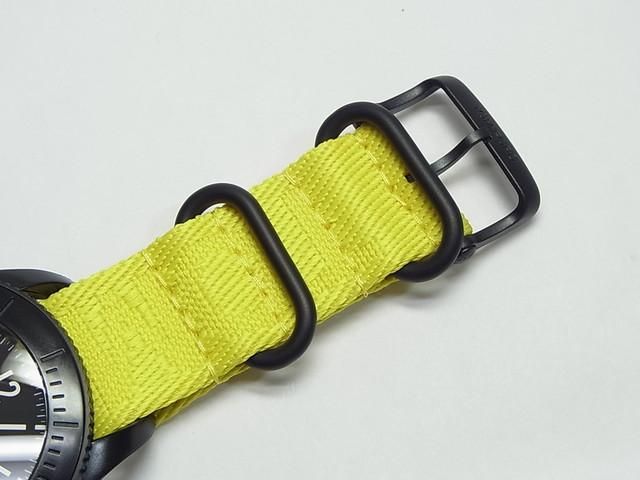 トムフォード オーシャンプラスチック スポーツ イエロー 43MM トムフォード オーシャンプラスチック スポーツ イエロー 43MM