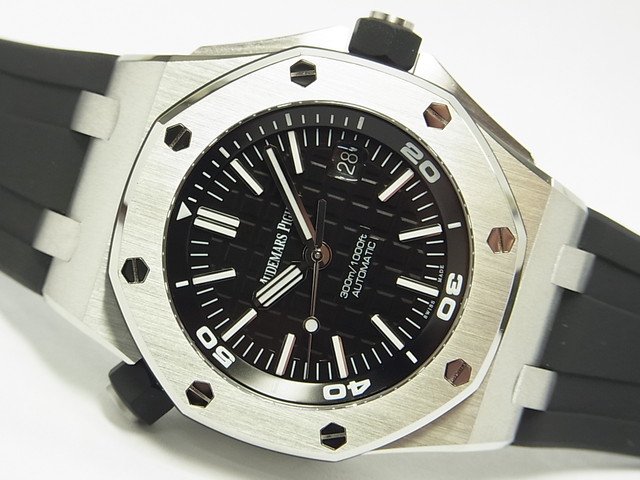 オーデマ・ピゲ　ロイヤルオーク・オフショアダイバー　15710ST　正規品 - 腕時計専門店THE-TICKEN(ティッケン) オンラインショップ