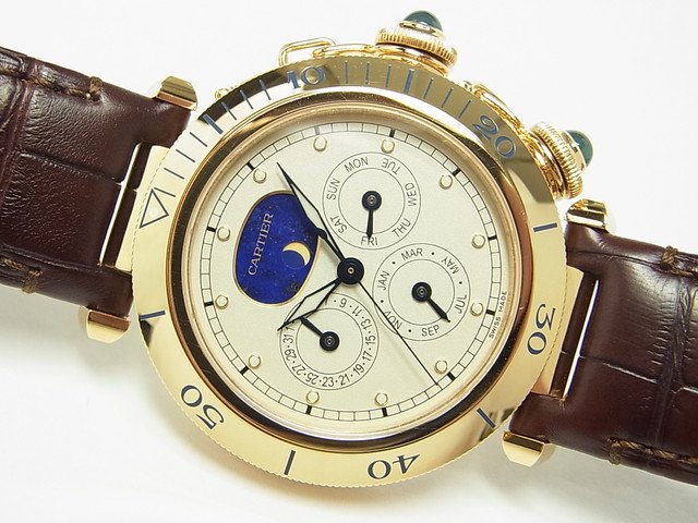 カルティエ パシャ ドゥ カルティエ 38MM YG 世界100本限定 - 腕時計 