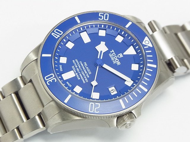 チューダー　ペラゴス　チタニウム　42MM　ブルー　Ref.25600TB　未使用品 - 腕時計専門店THE-TICKEN(ティッケン)  オンラインショップ
