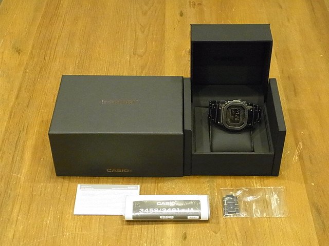 カシオ G-SHOCK オリジン フルメタル エイジド加工 Ref.GMW-B5000V-1JR - 腕時計専門店THE-TICKEN(ティッケン)  オンラインショップ