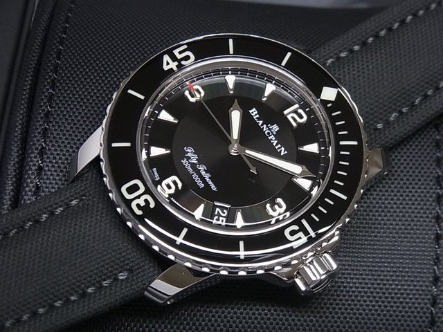 ブランパン フィフティ ファゾムス オートマティック 5015-1130-52A 正規品 - 腕時計専門店THE-TICKEN(ティッケン)  オンラインショップ
