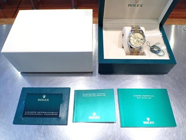 ロレックス スカイドゥエラー 18KYGコンビ シャンパン 未使用品 Ref